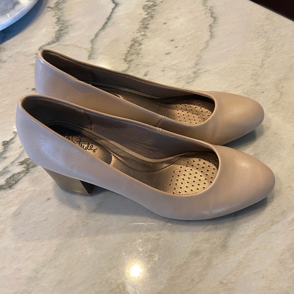 Life Stride Shoes - Life Stride Soft System heels size 9
